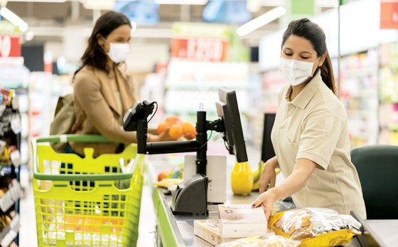 Đồ ăn vặt không tốt cho sức khỏe sẽ bị cấm bán  tại khu vực thanh toán của siêu thị