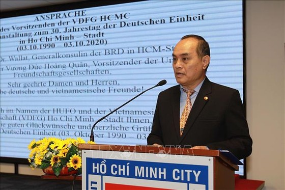  Ông Nguyễn Anh Tuấn, Chủ tịch Hội hữu nghị Việt - Đức Thành phố Hồ Chí Minh phát biểu tại buổi họp mặt. Ảnh: TTXVN