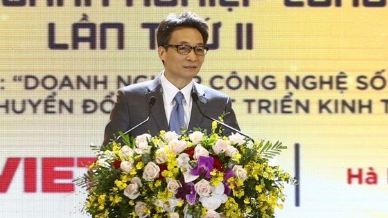 Phó Thủ tướng Vũ Đức Đam phát biểu tại Diễn đàn quốc gia về Phát triển doanh nghiệp công nghệ số Việt Nam 2020. Ảnh: VGP