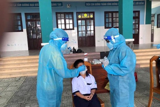 Tổ chức xét nghiệm tầm soát Covid-19 đối với học sinh ở xã đảo Thạnh An (huyện Cần Giờ)
