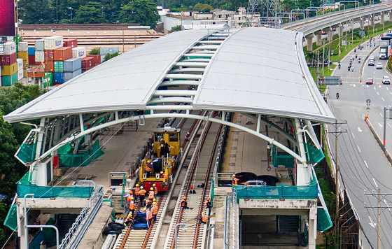 Thi công dự án tuyến Metro số 1 Bến Thành - Suối Tiên. Ảnh: HOÀNG HÙNG