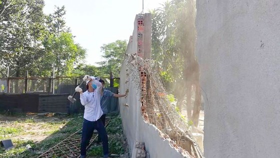Tổ chức cưỡng chế các công trình xây dựng không phép trên địa bàn phường Linh Trung,  quận Thủ Đức, TPHCM