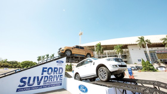 Sự kiện lái thử Ford SUV Drive 2020: Khởi động trải nghiệm Off-road khác biệt trên địa hình mô phỏng 