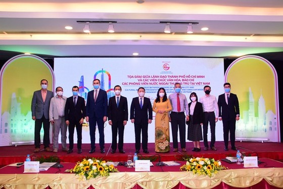 Khách sạn Rex Sài Gòn đón các hãng thông tấn nước ngoài đến TPHCM ảnh 1