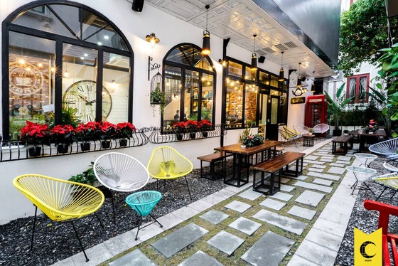 Đại gia chen chân đi bán cà phê, nhiều ông lớn chọn đẩy xe ra vỉa hè tìm khách ảnh 4 Đại gia chen chân đi bán cà phê, nhiều ông lớn chọn đẩy xe ra vỉa hè tìm khách ảnh 4