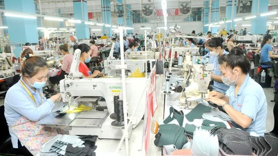 Bất chấp Covid-19, da giày Việt Nam vẫn giữ phong độ cao, doanh nghiệp có đơn hàng đến cuối năm ảnh 1 Bất chấp Covid-19, da giày Việt Nam vẫn giữ phong độ cao, doanh nghiệp có đơn hàng đến cuối năm ảnh 1