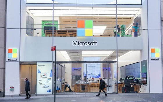 Microsoft đóng vĩnh viễn toàn bộ cửa hàng vật lý, có thể 'mất trắng' 450 triệu USD