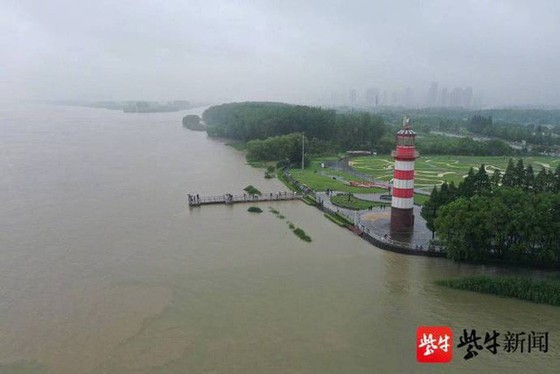 Hơn nửa miền Nam Trung Quốc chìm trong nước, thiệt hại khoảng 9 tỉ USD