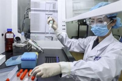 Trung Quốc cấp bằng sáng chế đầu tiên cho vắc xin Covid-19 trong nước