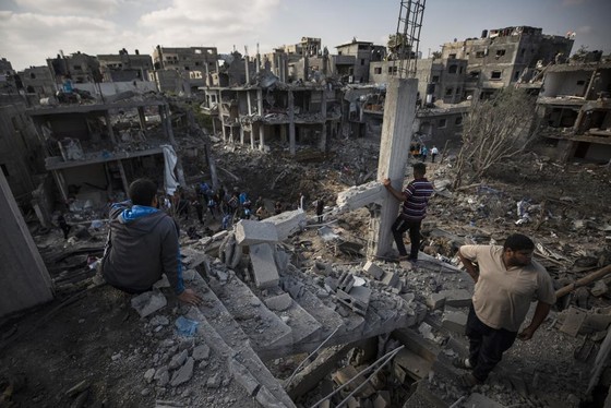 Cảnh tượng đổ nát tại thành phố Beit Hanoun, phía bắc Dải Gaza, ngày 14/5/2021. Ảnh: AP ảnh 1 Chú thích ảnh