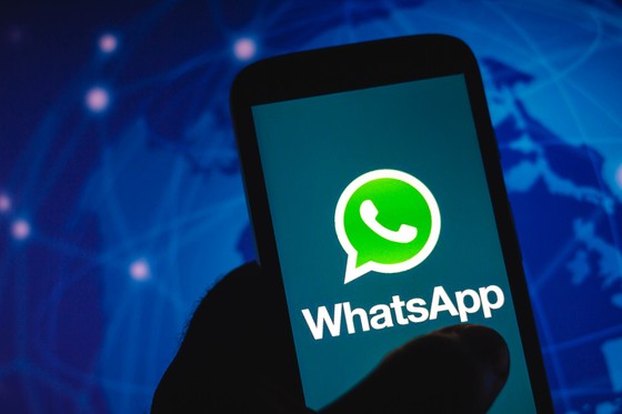 Cuộc điều tra mới đây cho thấy người kiểm duyệt Facebook có thể đọc tin nhắn mã hóa từ WhatsApp. Ảnh: Getty Images.