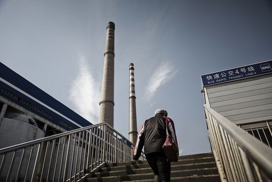  Nhà máy nhiệt điện Beijing Jingneng Power Co. ở Bắc Kinh Ảnh: Caixin Global