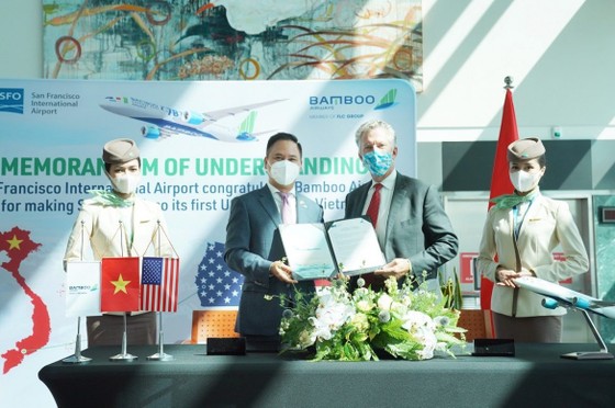 Bamboo beats Vietnam airlines to fly regularly to the U.S