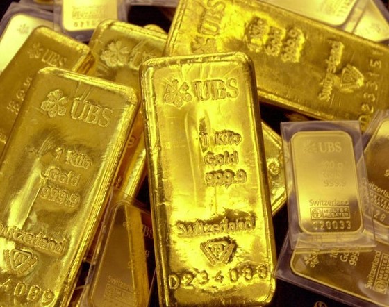 Giá vàng 21/4: 57,7 triệu đồng/lượng, vàng tăng trên mức 2.000 USD khi đô la Mỹ giảm