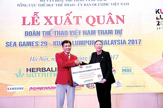 Herbalife và Ủy ban Olympic Việt Nam tài trợ cho gần 500 VĐV Việt Nam  tham gia SEA Games 