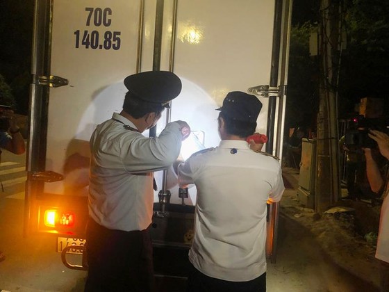 Kiểm tra công tác phòng chống dịch tả heo châu Phi tại TPHCM ảnh 2 Kiểm tra công tác phòng chống dịch tả heo châu Phi tại TPHCM ảnh 2