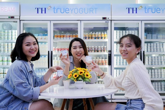 Sữa chua mới của TH: Ít đường hơn, ngon thanh nhẹ ảnh 1 Sữa chua mới của TH: Ít đường hơn, ngon thanh nhẹ ảnh 1