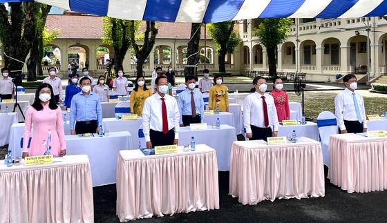Nhiều địa phương tổ chức lễ khai giảng “đặc biệt” ảnh 1