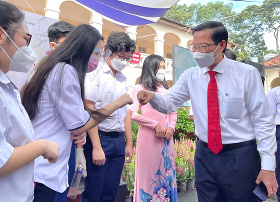Nhiều địa phương tổ chức lễ khai giảng “đặc biệt” ảnh 5