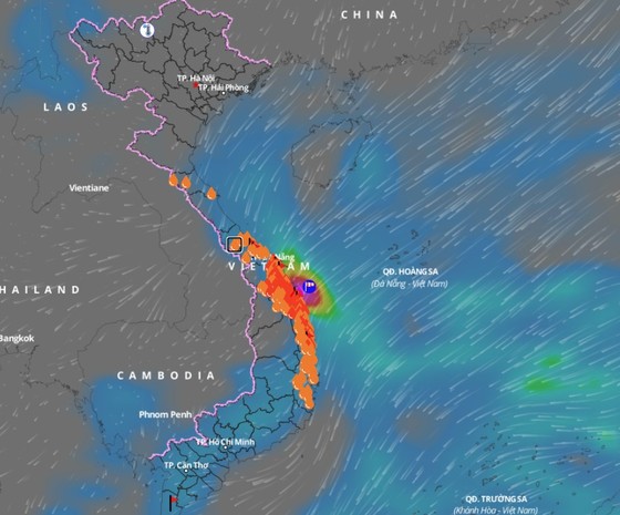 Từ chiều tối 27 đến sáng 28-12, khu vực từ Thừa Thiên-Huế đến Phú Yên tiếp tục có mưa vừa, mưa to, có nơi mưa rất to. Ảnh: vndms