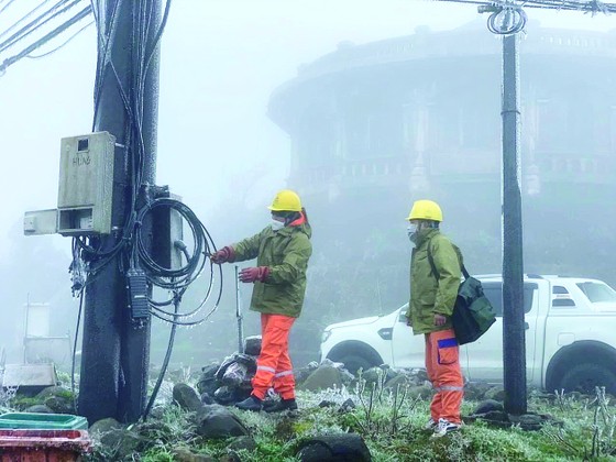 Giá rét đảo lộn cuộc sống người dân ảnh 1