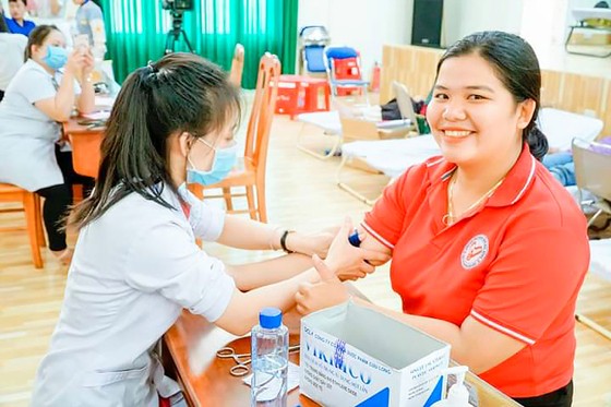 Nữ “thủ lĩnh” hiến máu trên cao nguyên ảnh 1