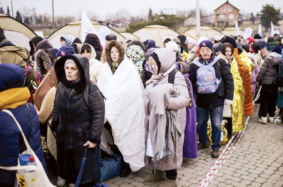 Người tị nạn Ukraine tại khu vực biên giới giáp Ba Lan