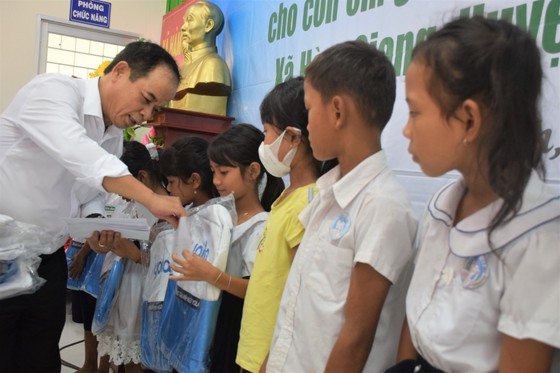 150 suất học bổng tiếp sức con em gia đình chính sách tại Trà Vinh ảnh 1