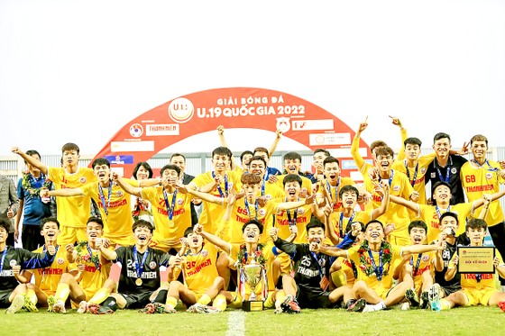 Đội Hà Nội vô địch Giải U19 quốc gia vào đầu năm 2022