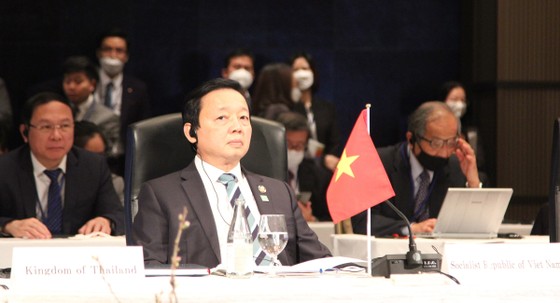 Phó Thủ tướng kiêm Bộ trưởng Bộ TN-MT Trần Hồng Hà dự phiên khai mạc hội nghị. Ảnh: TTXVN 