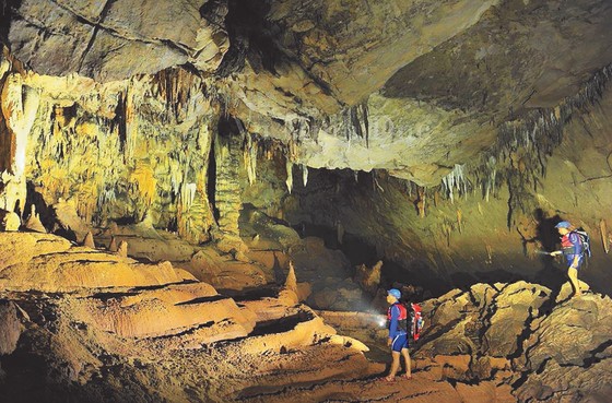 Hệ thống hang động ở Quảng Bình thu hút nhiều du khách toàn cầu. Ảnh: MINH PHONG