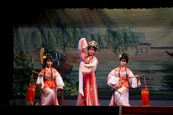 Thăng hoa với chương trình "Cải lương tuồng cổ Việt Nam và Triều kịch Quảng Đông Trung Quốc" ảnh 6