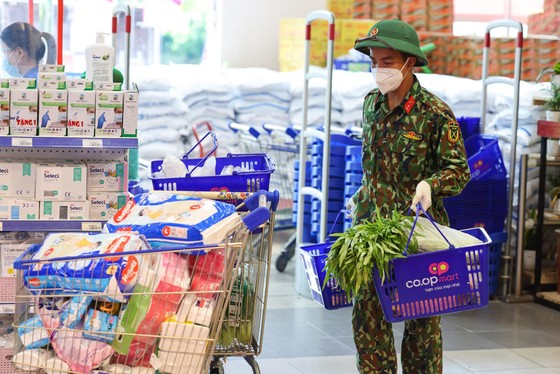 Giảm bất cập, kịp thời cung ứng thực phẩm đến người dân ảnh 1
