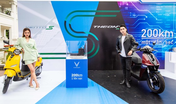 Trải nghiệm xe máy điện thế hệ mới đi 200km/lần sạc của VinFast tại TPHCM ảnh 1