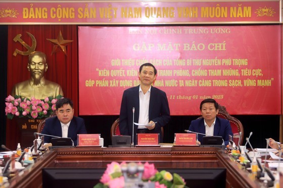 Xuất bản sách của Tổng Bí thư Nguyễn Phú Trọng về đấu tranh phòng, chống tham nhũng, tiêu cực ảnh 1