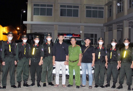 Phát hiện nhiều vụ đánh bạc, tàng trữ ma túy trong đêm ra quân truy quét tội phạm ở Phú Quốc ảnh 1