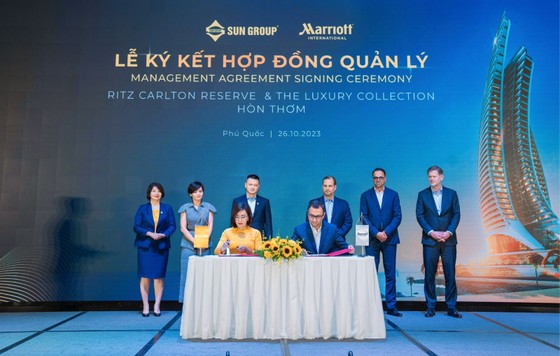 Sun Group cùng Marriott International chính thức ký kết quản lý 2 dự án nghỉ dưỡng cao cấp tại Hòn Thơm ảnh 1