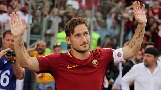 Totti trong ngày chia tay Roma. 
