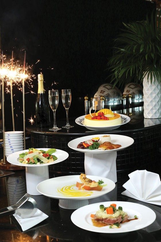 Rooftop Garden Bar khởi động đại tiệc đón năm mới rực rỡ ảnh 1 Rooftop Garden Bar khởi động đại tiệc đón năm mới rực rỡ ảnh 1