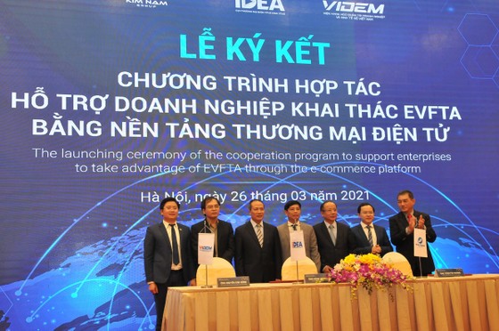 Tận dụng nền tảng thương mại điện tử giúp tăng lợi thế trong các FTA ảnh 2 Lễ ra mắt Sàn TMĐT doanh nghiệp Việt Nam-EU (VEFTA).