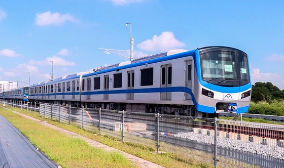 Lễ chạy thử đoàn tàu metro đầu tiên đã được Ban quản lý Đường sắt đô thị TPHCM tiến hành tại depot Long Bình. 