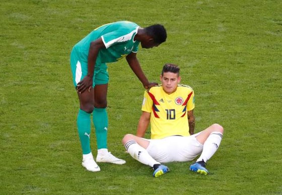 Senegal - Colombia 0-1, Senegal bi loại vì... điểm Fair play ảnh 3