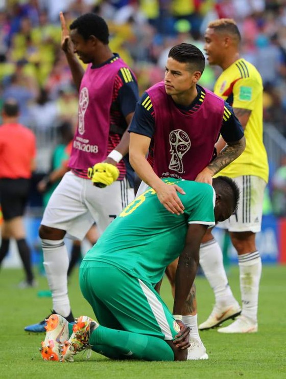 Senegal - Colombia 0-1, Senegal bi loại vì... điểm Fair play ảnh 6