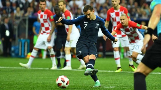 Griezmann vẫn hy vọng thắng Quả bóng vàng của France Football ảnh 1