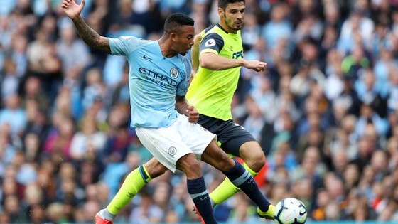 Aguero ghi hattrick khi Man City vùi dập Huddersfield ảnh 3