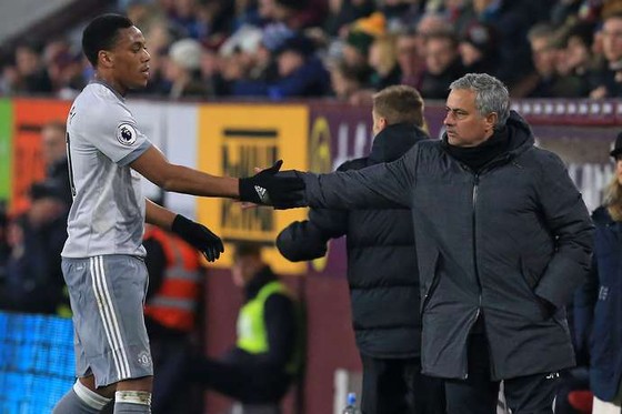 Ngã ngửa với 4 ngôi sao "bất khả xâm phạm" ở Man United ảnh 1