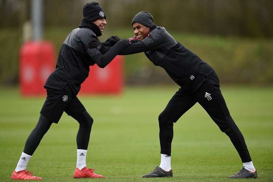 Ngã ngửa với 4 ngôi sao "bất khả xâm phạm" ở Man United ảnh 2
