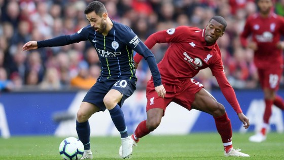 Liverpool hút chết, Riyad Mahrez sút hỏng phạt đền ảnh 1