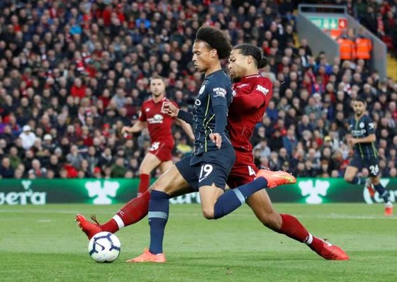 Liverpool hút chết, Riyad Mahrez sút hỏng phạt đền ảnh 5