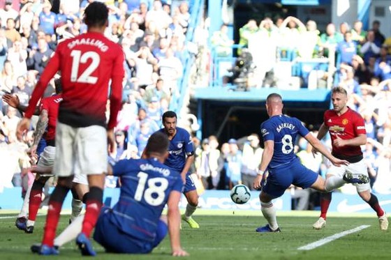 Chelsea - Man United: Martial suýt nhấn chìm Chelsea ảnh 4